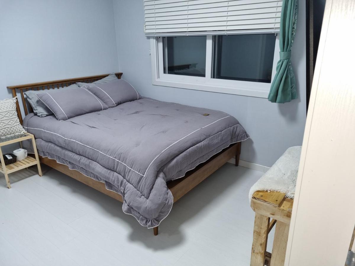 Gashi Sarang Bed & Breakfast Seogwipo Dış mekan fotoğraf