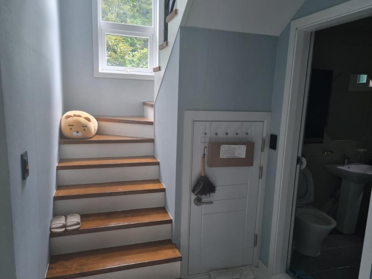 Gashi Sarang Bed & Breakfast Seogwipo Dış mekan fotoğraf